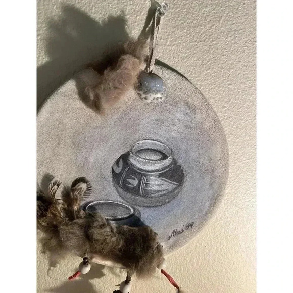 Hand painted Leather Dreamcatcher Fur - Picture 4 of 8